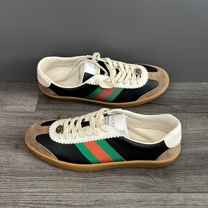 G74 Gucci sneakers *NEW* never worn